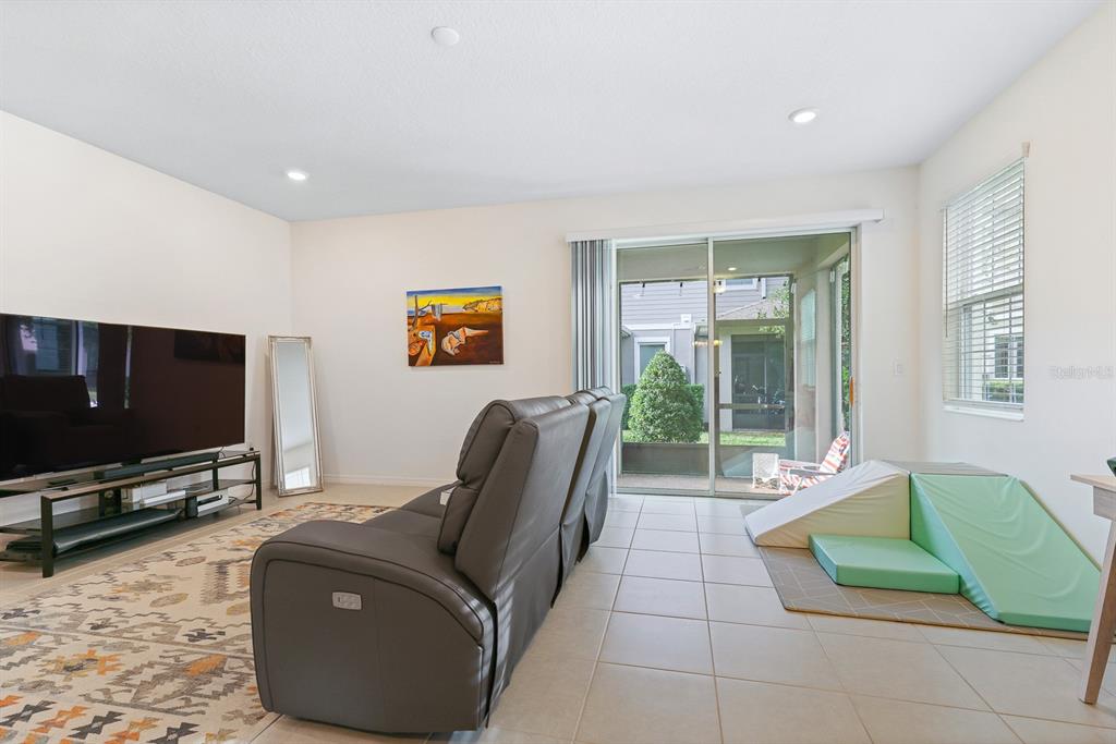 5747 Spotted Harrier Way Lithia, FL 33547 - Photo 9 of 14