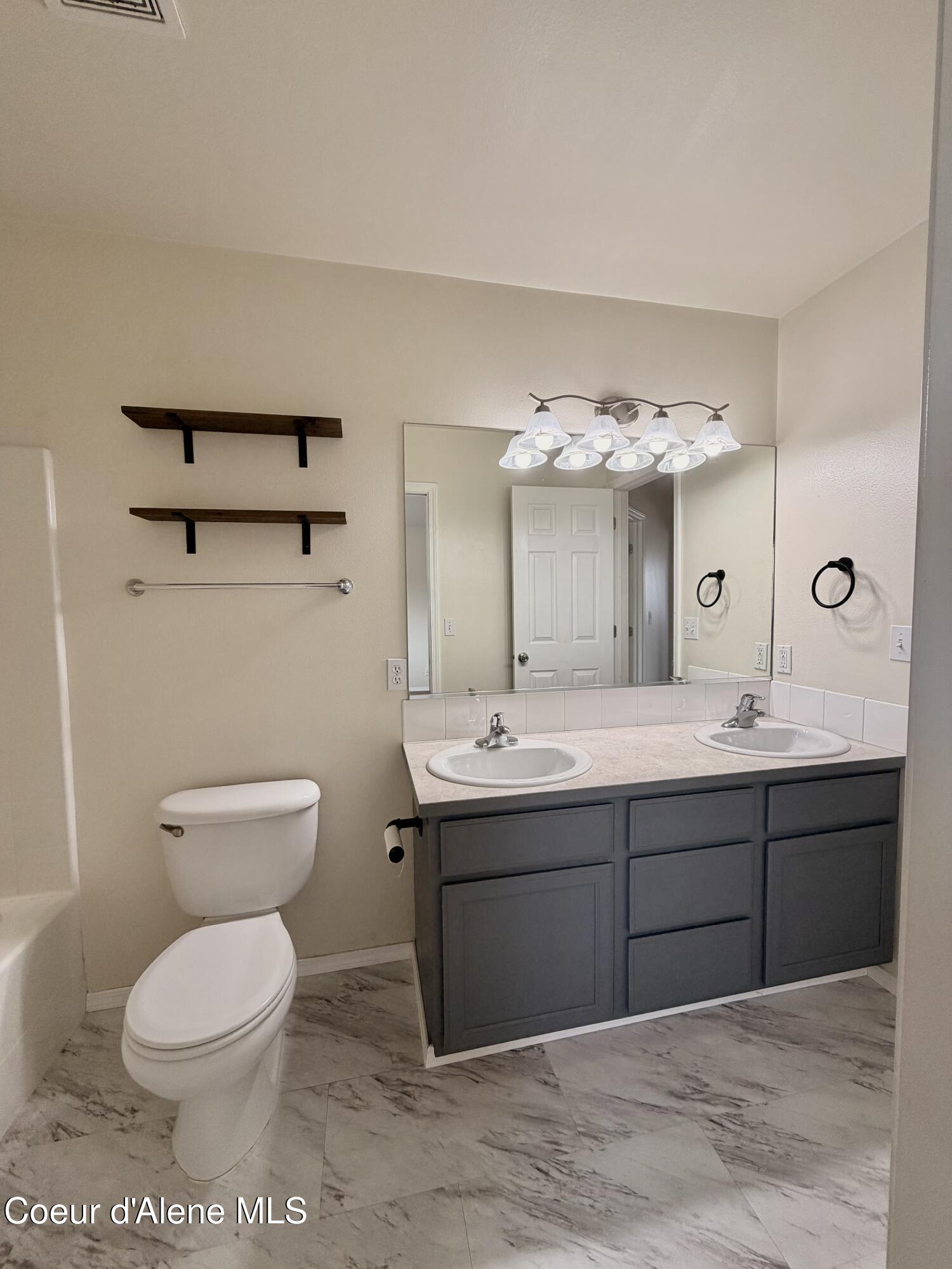 1744 North Chehalis Street Post Falls, ID 83854 - Photo 21 of 43 IMG_8621