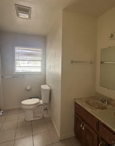 $1,650 | 305 Arthur Street, Lindale, TX 75771