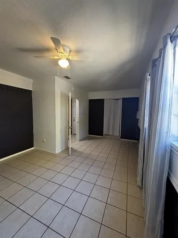 $1,650 | 305 Arthur Street, Lindale, TX 75771