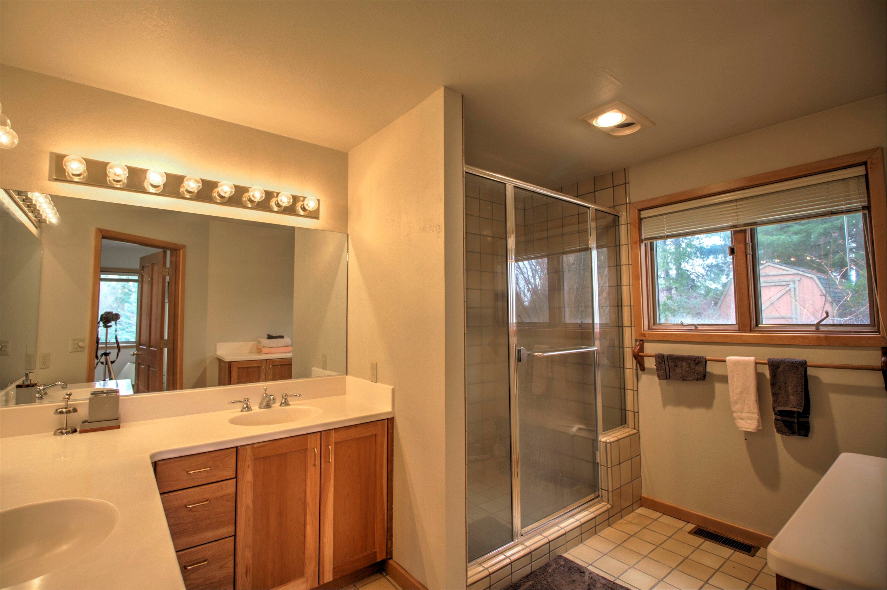 2239 Grant Road Mount Shasta, CA 96067 - Photo 11 of 29 Gallery Image 11