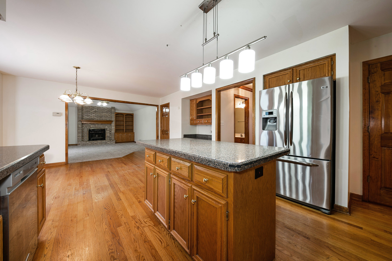 2772 Freeland Circle Naperville, IL 60564 - Photo 10 of 37