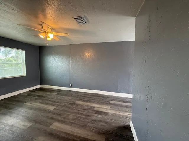 $1,650 | 1913 Division Avenue, Unit 202, West Palm Beach, FL 33407