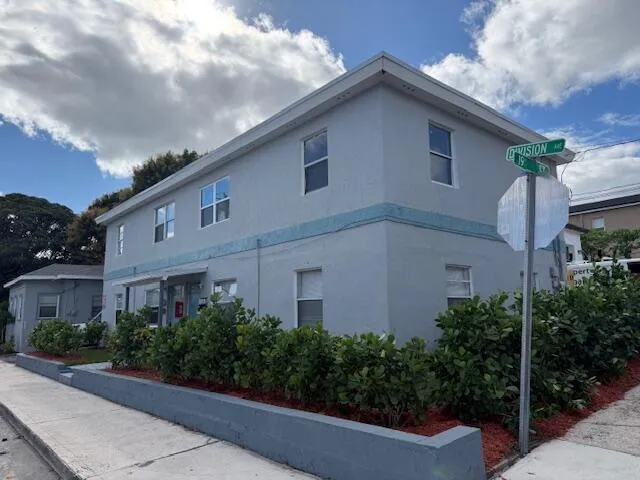 $1,650 | 1913 Division Avenue, Unit 202, West Palm Beach, FL 33407