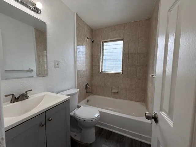 $1,650 | 1913 Division Avenue, Unit 202, West Palm Beach, FL 33407