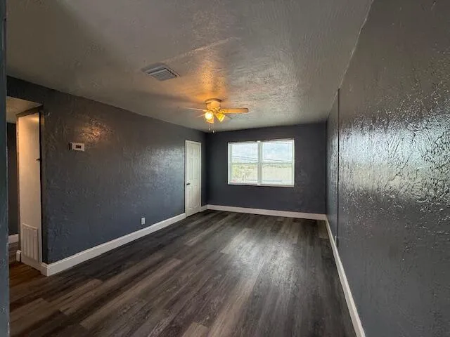 $1,650 | 1913 Division Avenue, Unit 202, West Palm Beach, FL 33407