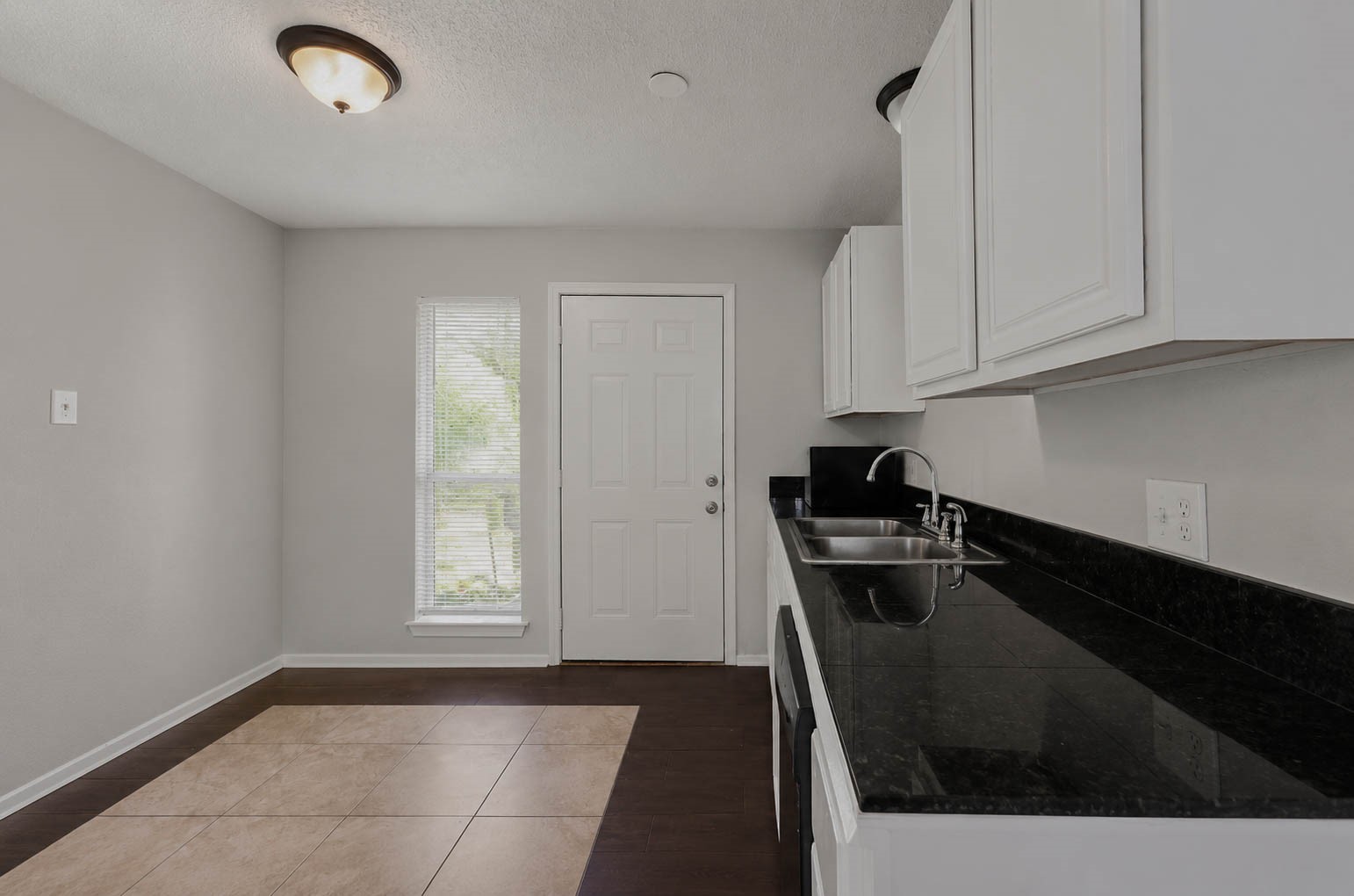 7217 Parker Road Houston, TX 77016 - Photo 9 of 17 Gallery Image 9