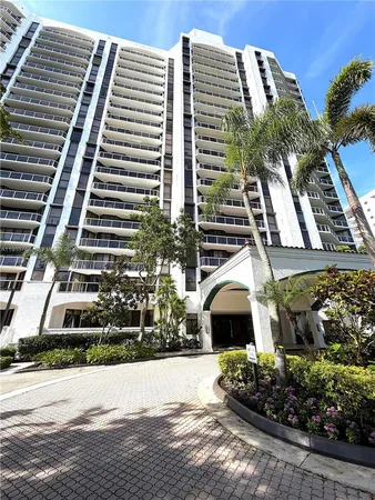 $2,775 | 3640 Yacht Club Drive, Unit 104, Aventura, FL 33180