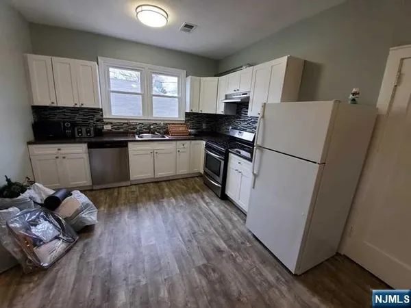 $2,000 | 177 Sunset Avenue, Unit 3, North Arlington, NJ 07031
