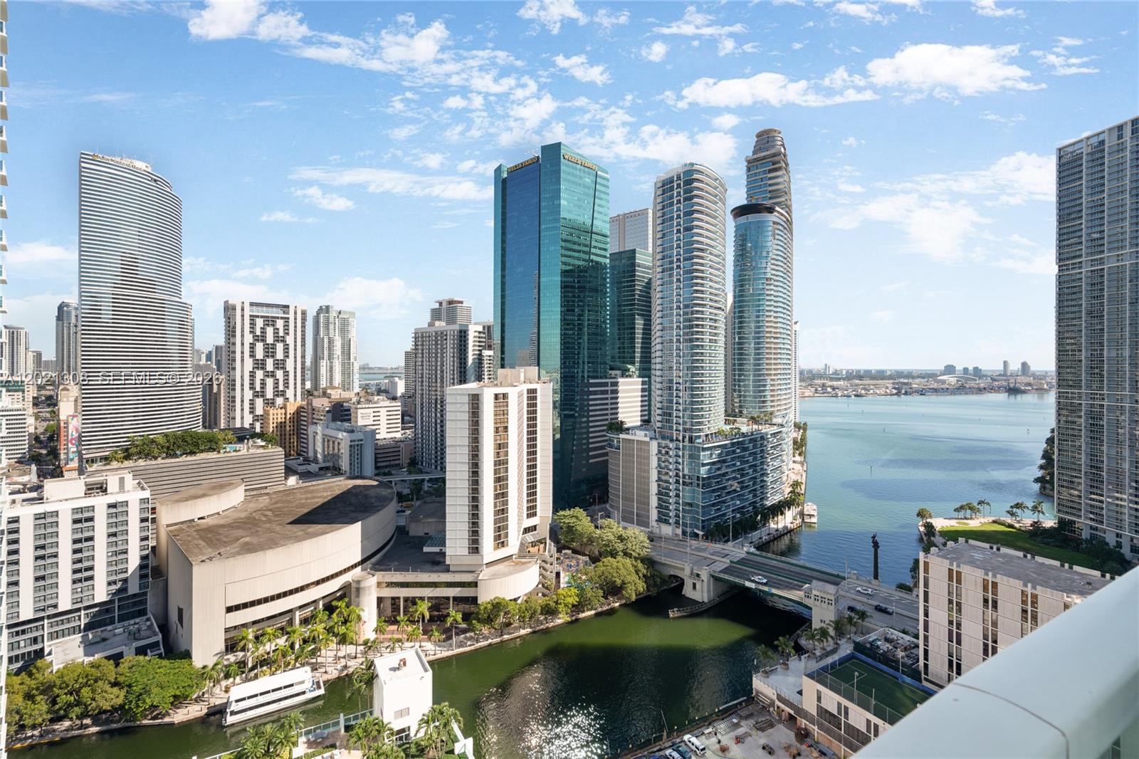 41 Southeast 5th Street, Unit 1609 Miami, FL 33131 - Photo 28 of 41