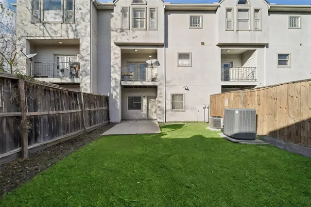 $3,200 | 5531 Cornish Street, Houston, TX 77007