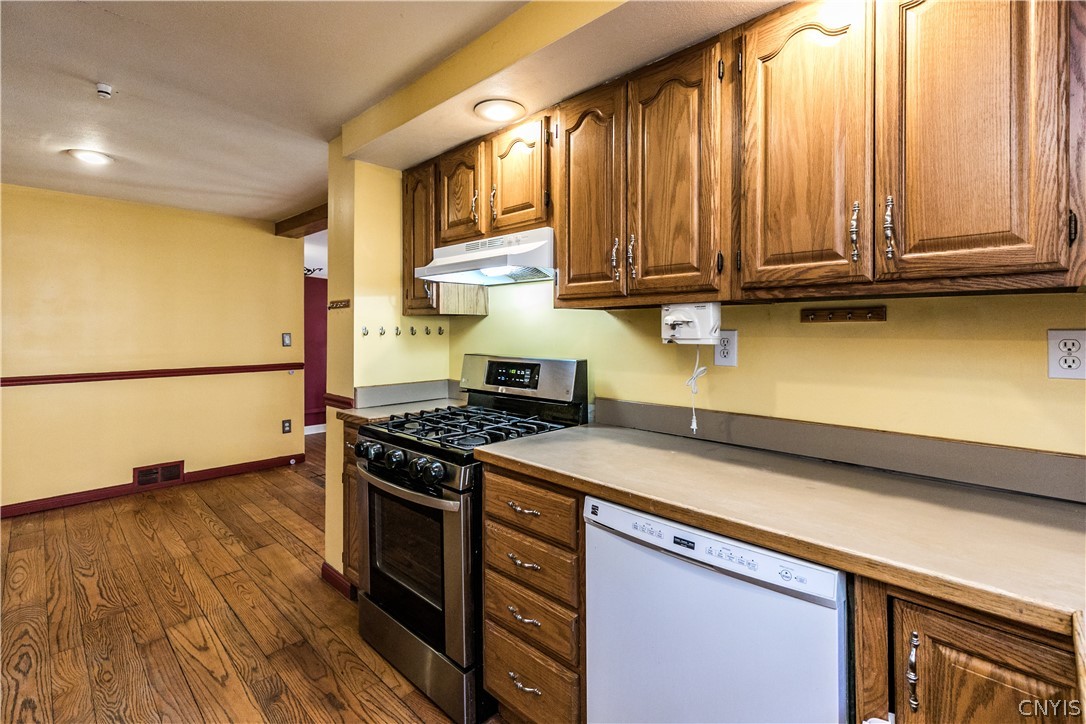 109 Lynbrook Circle DeWitt, NY 13214 - Photo 26 of 47