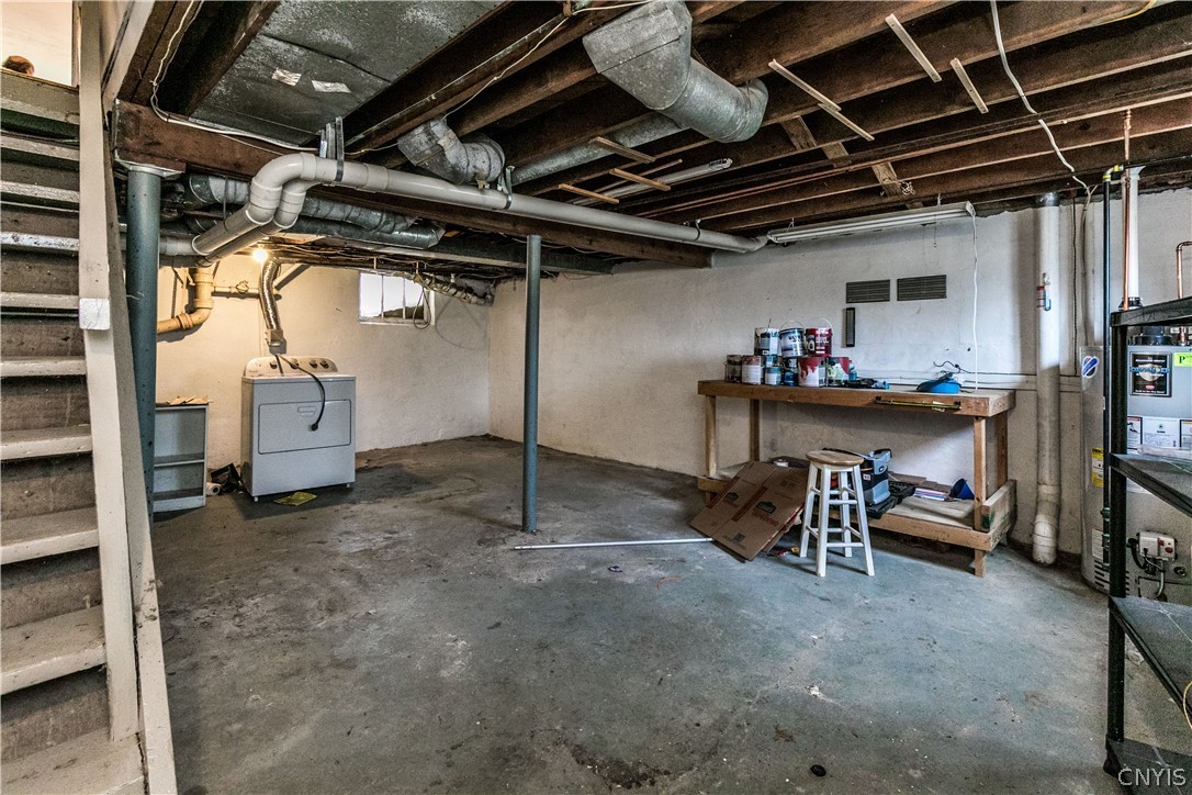 109 Lynbrook Circle DeWitt, NY 13214 - Photo 37 of 47