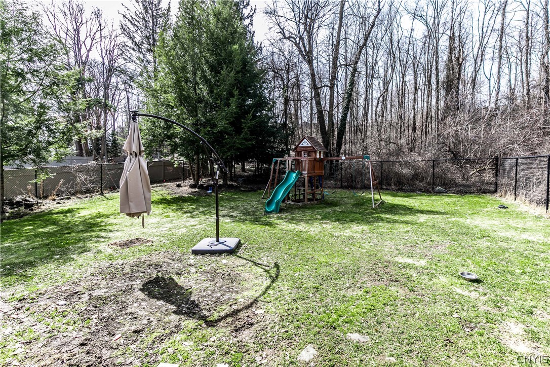 109 Lynbrook Circle DeWitt, NY 13214 - Photo 40 of 47