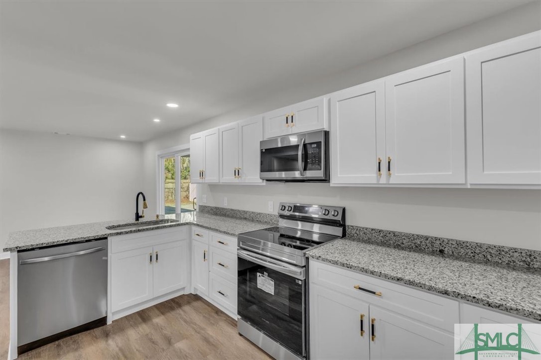 308 Sharondale Road Savannah, GA 31419 - Photo 14 of 44