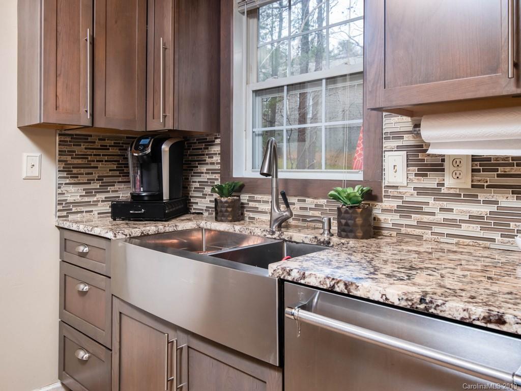 163 Rocking Porch Ridge, Unit 13 Asheville, NC 28805 - Photo 14 of 25 Gallery Image 14