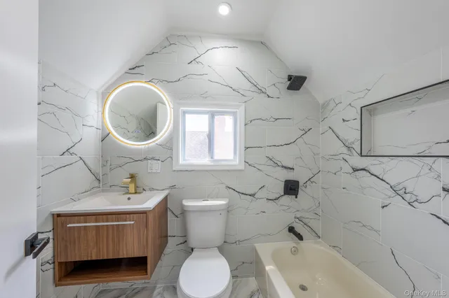 $899,999 | 130-16 232nd Street | Laurelton