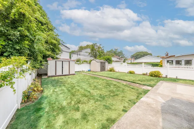 $899,999 | 130-16 232nd Street | Laurelton