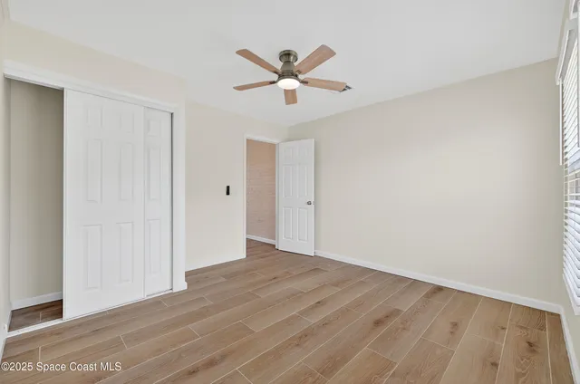 a view of a room with an empty space