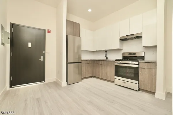 $2,200 | 536 Central Avenue, Unit 401, Newark, NJ 07107