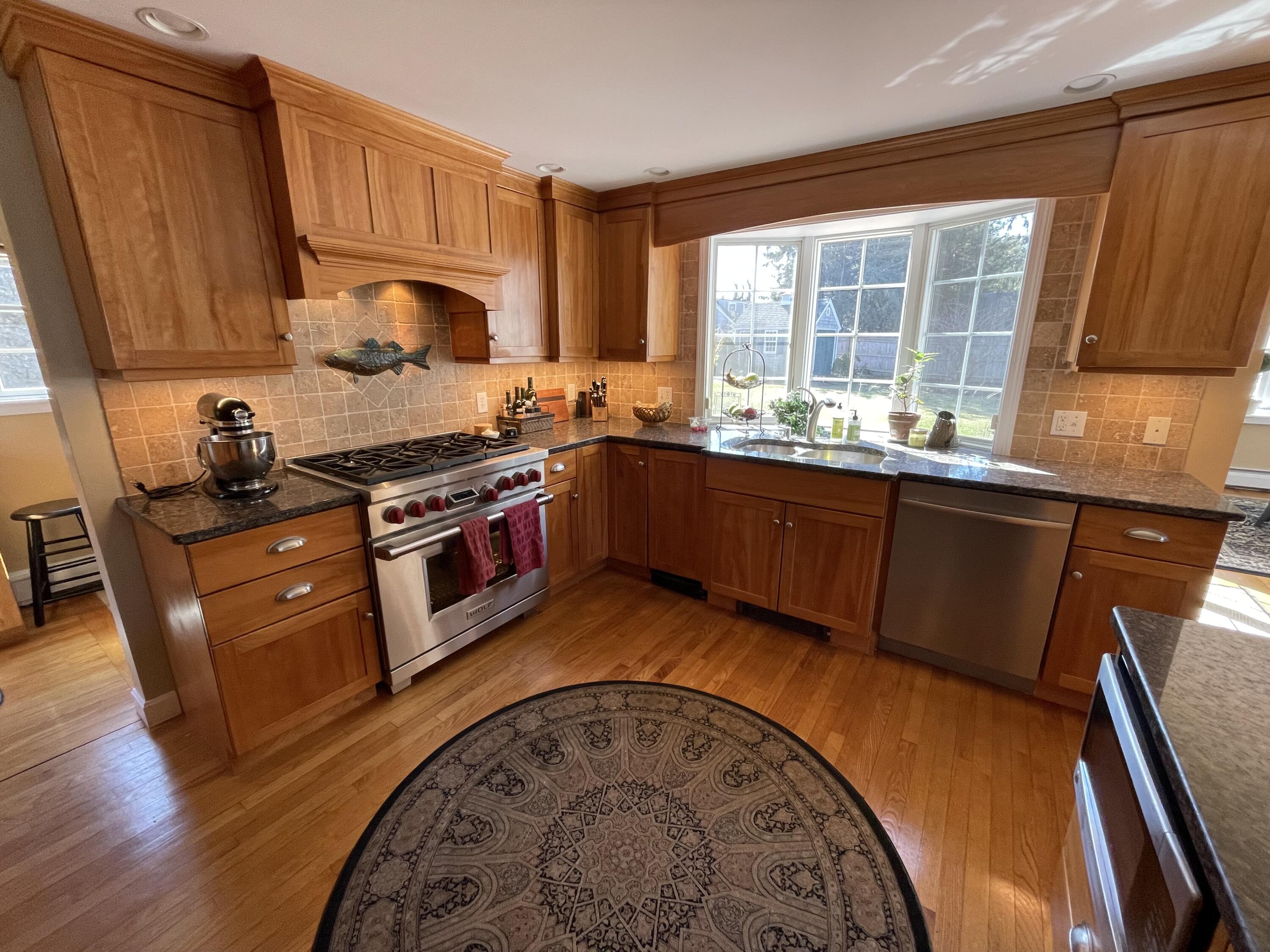 40 Riverview Lane Centerville, MA 02632 - Photo 5 of 33 Kitchen