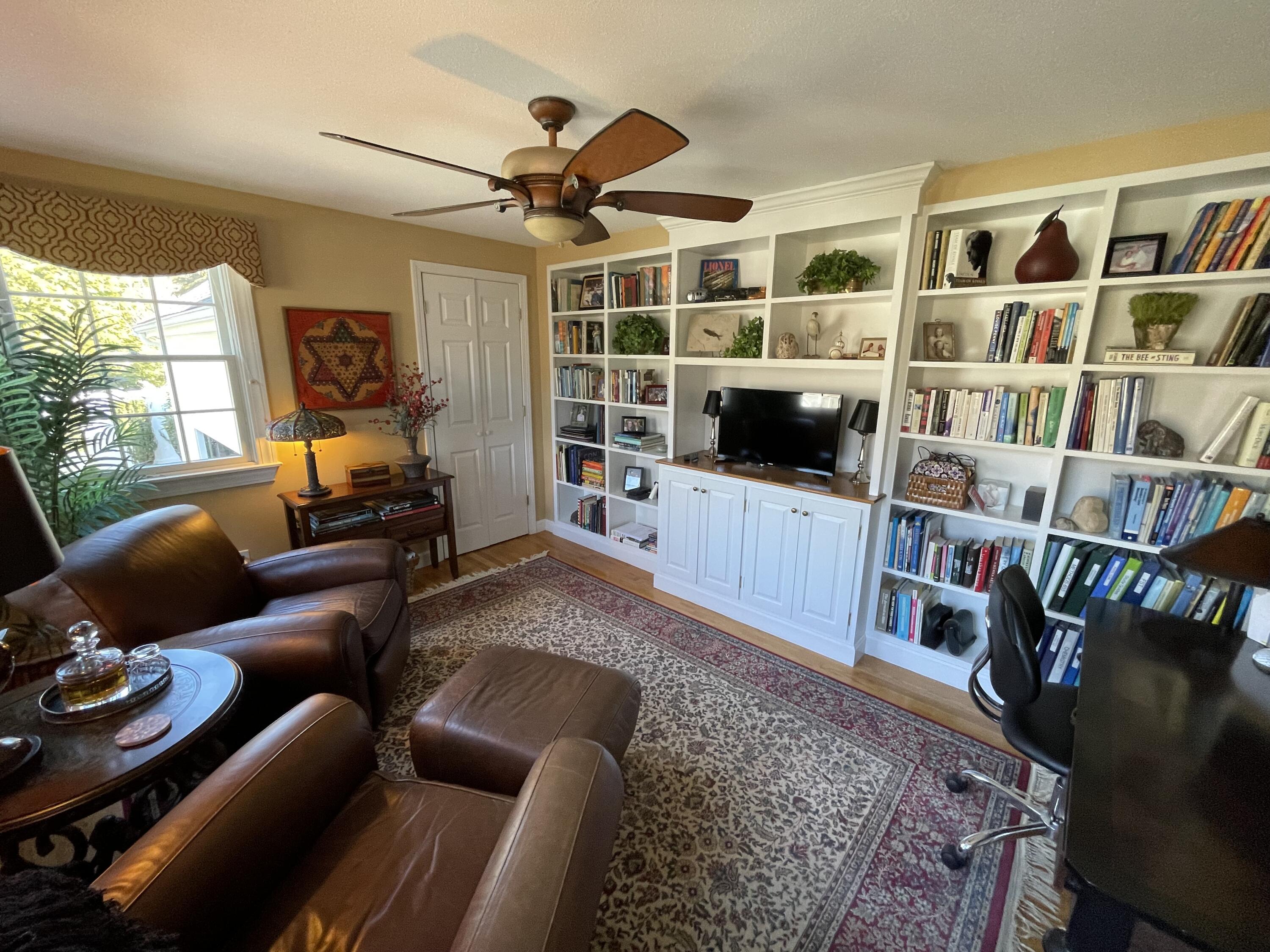 40 Riverview Lane Centerville, MA 02632 - Photo 8 of 33 Den/office