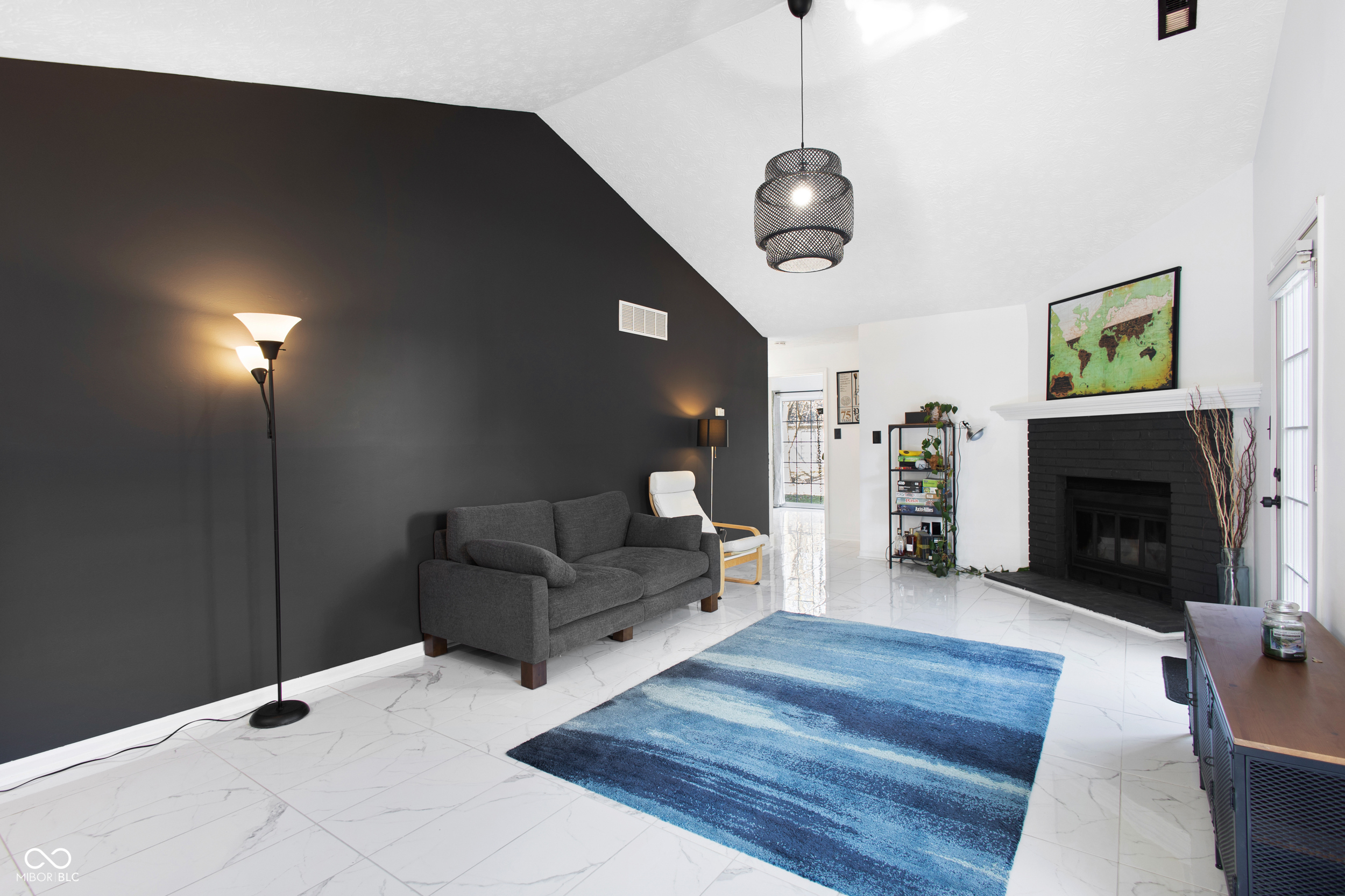 6614 Discovery Drive South Indianapolis, IN 46250 - Photo 4 of 14