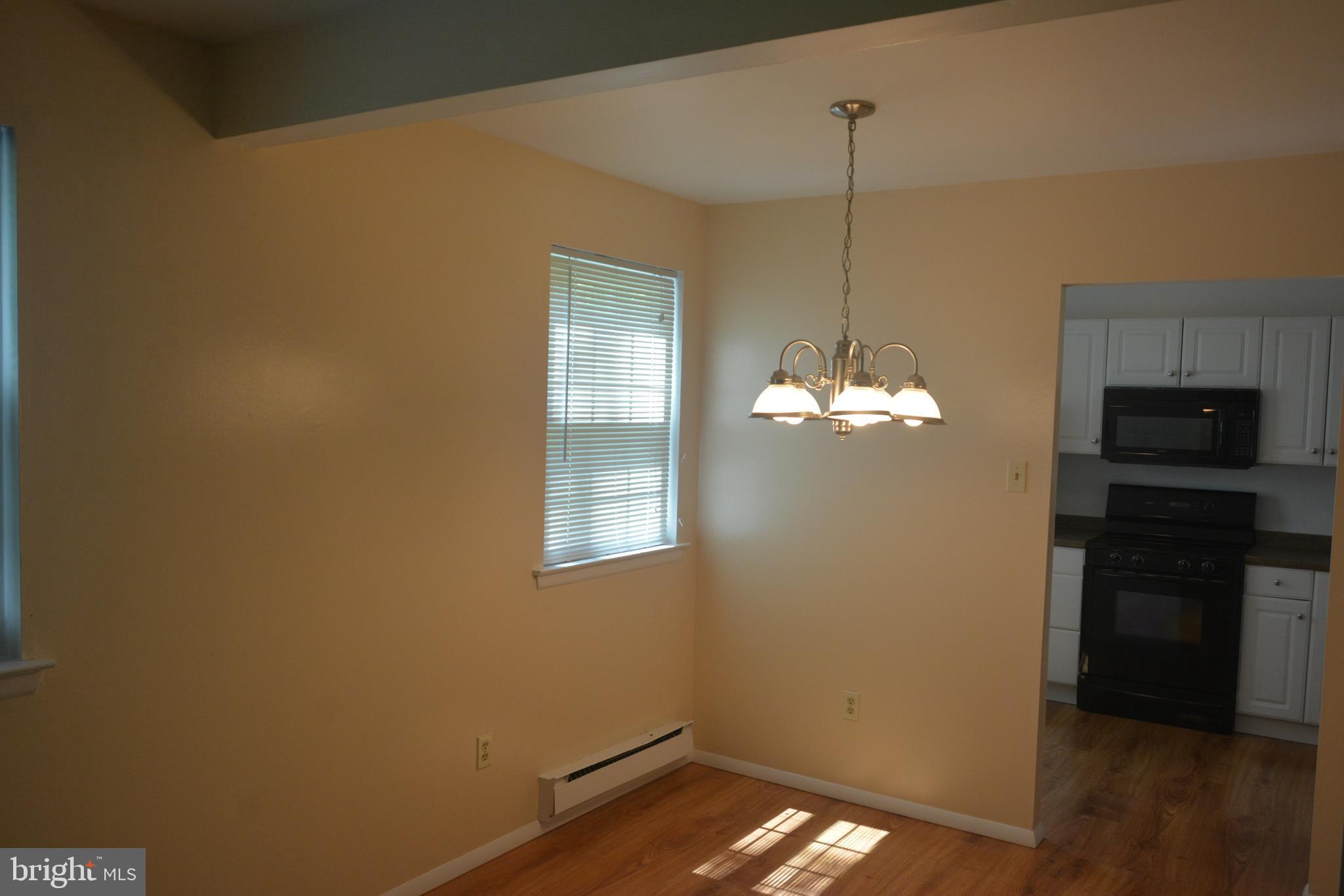 178 Elephant Road, Unit C29 Dublin, PA 18917 - Photo 7 of 23 Dining Room Area - Alt View