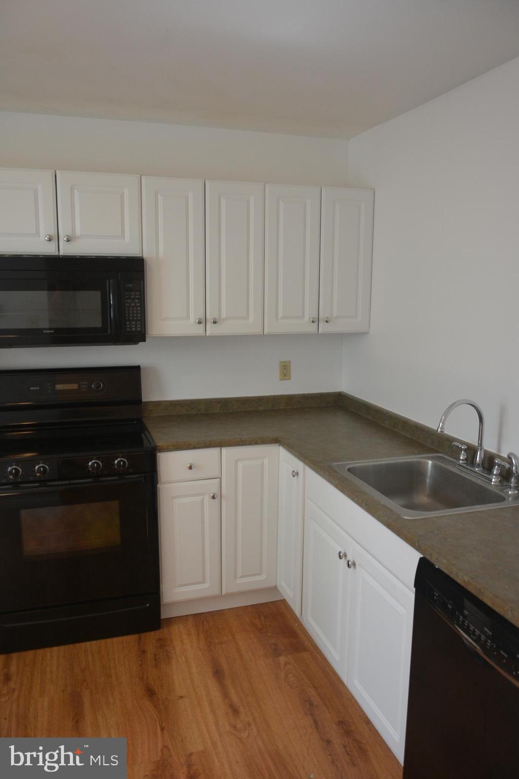 178 Elephant Road, Unit C29 Dublin, PA 18917 - Photo 9 of 23 Kitchen -Alternate View