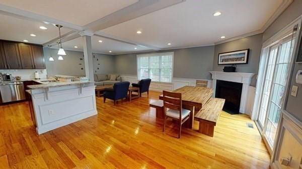 6 Robinson Road, Unit 7 Lexington, MA 02420 - Photo 6 of 20