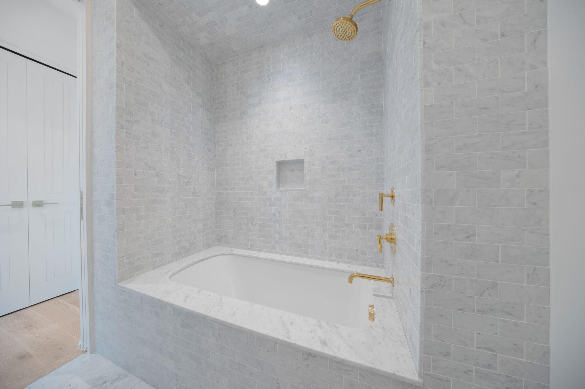 19 Astra Way Inlet Beach, Unit M12 Inlet Beach, FL 32461 - Photo 39 of 81 a close view of a bathtub in bathroom