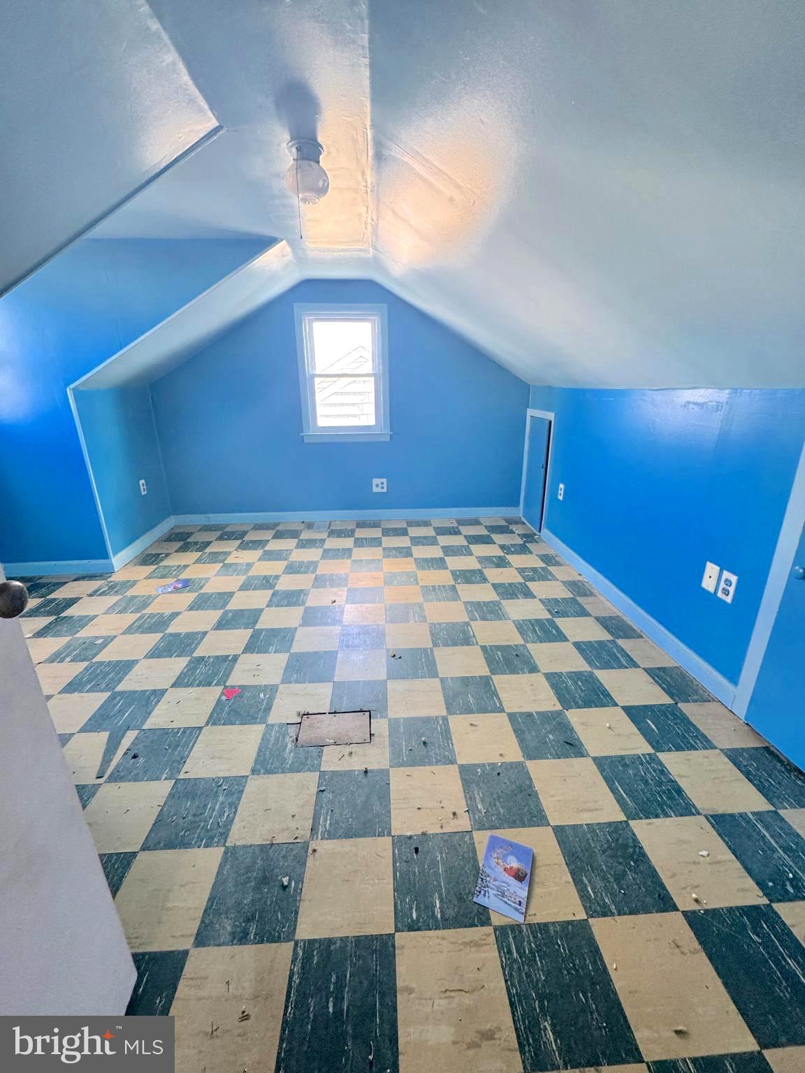 310 Pinewood Road Baltimore, MD 21222 - Photo 21 of 25 a view of a bedroom with a rug