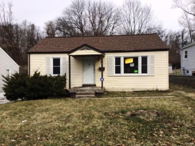 825 Carson Road St. Louis, MO 63135 - Photo 1 of 7 Gallery Image 1