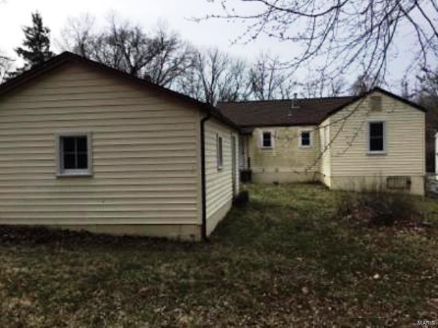 825 Carson Road St. Louis, MO 63135 - Photo 2 of 7 Gallery Image 2