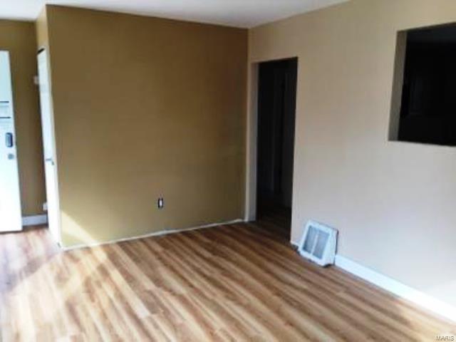 825 Carson Road St. Louis, MO 63135 - Photo 3 of 7 Gallery Image 3