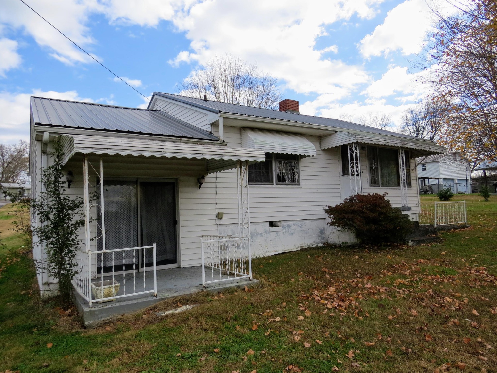 2036 Neubert Road Knoxville, TN 37914 - Photo 4 of 17 Gallery Image 4