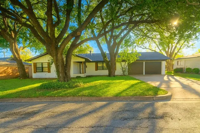 $230,916 | 2120 Nottingham Boulevard, Fort Worth, TX 76112