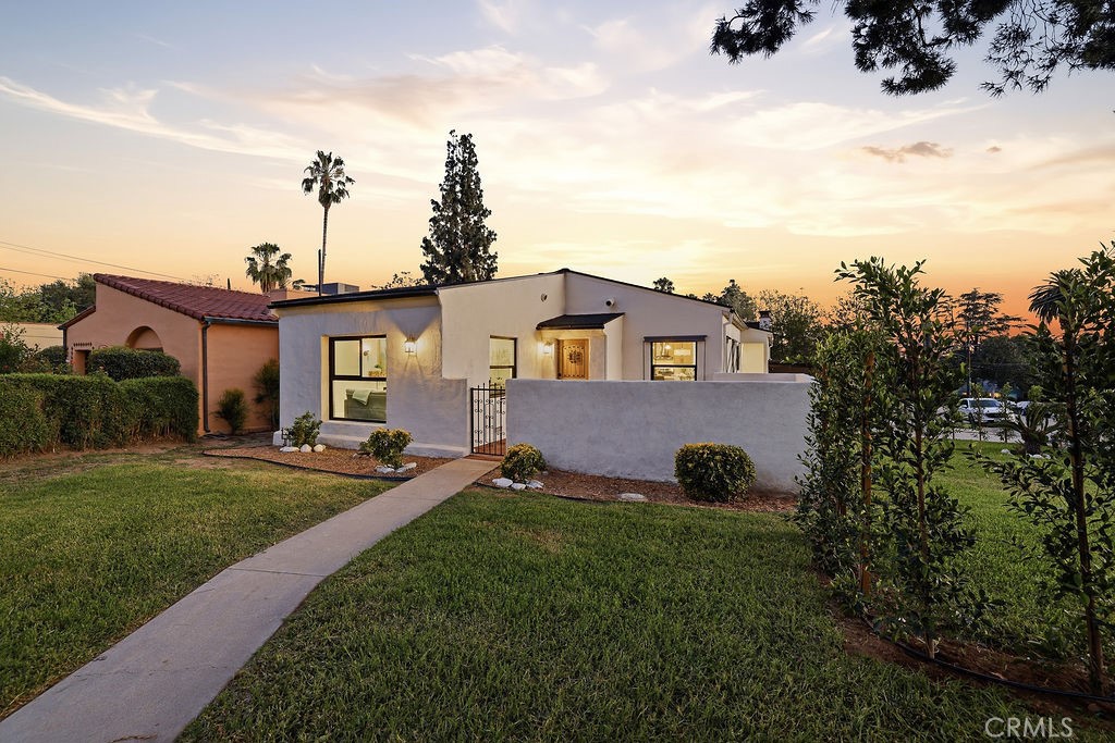 452 Colman Street Altadena, CA 91001 - Photo 1 of 1 a view of a house with backyard and garden