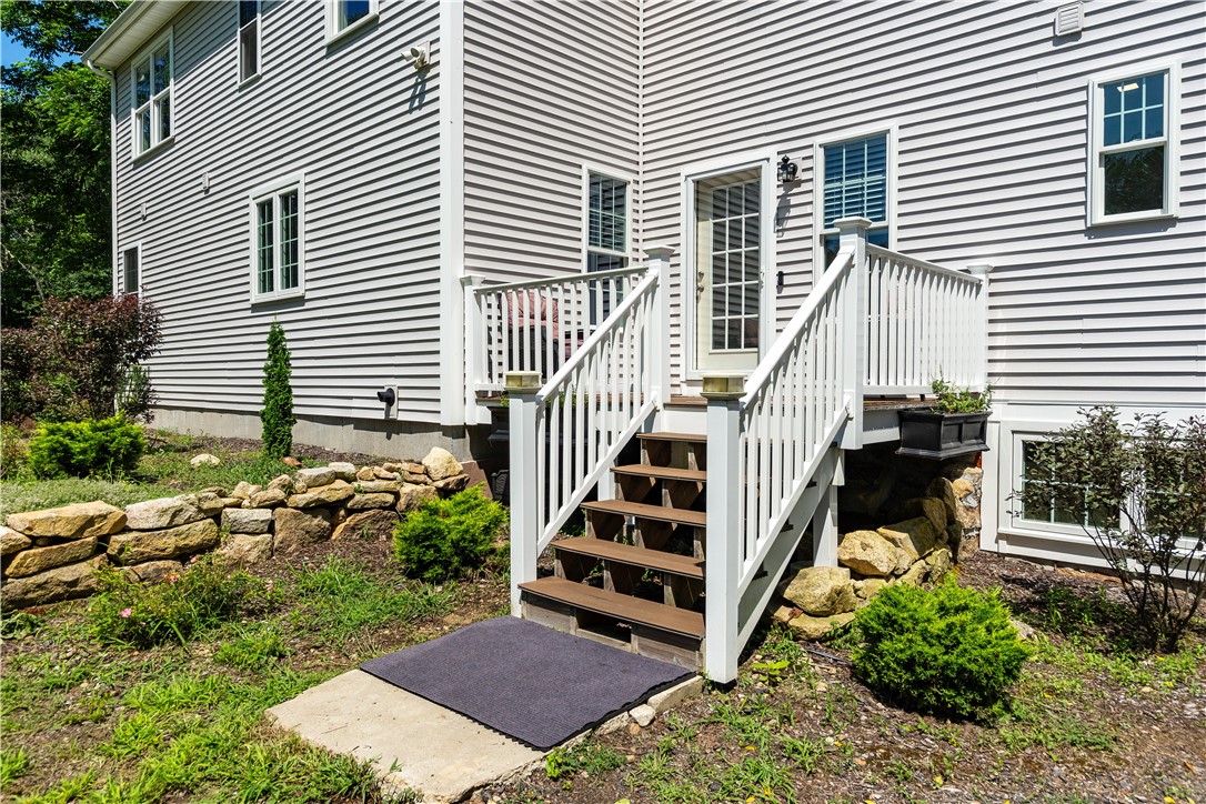 1180 Middle Road East Greenwich, RI 02818 - Photo 43 of 47 Gallery Image 43