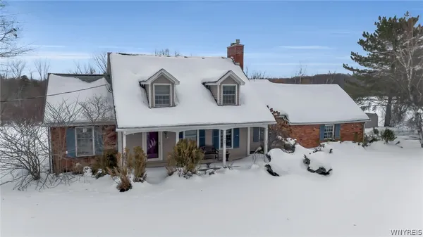 $389,500 | 1330 Sturgeon Point Road, Evans, NY 14047