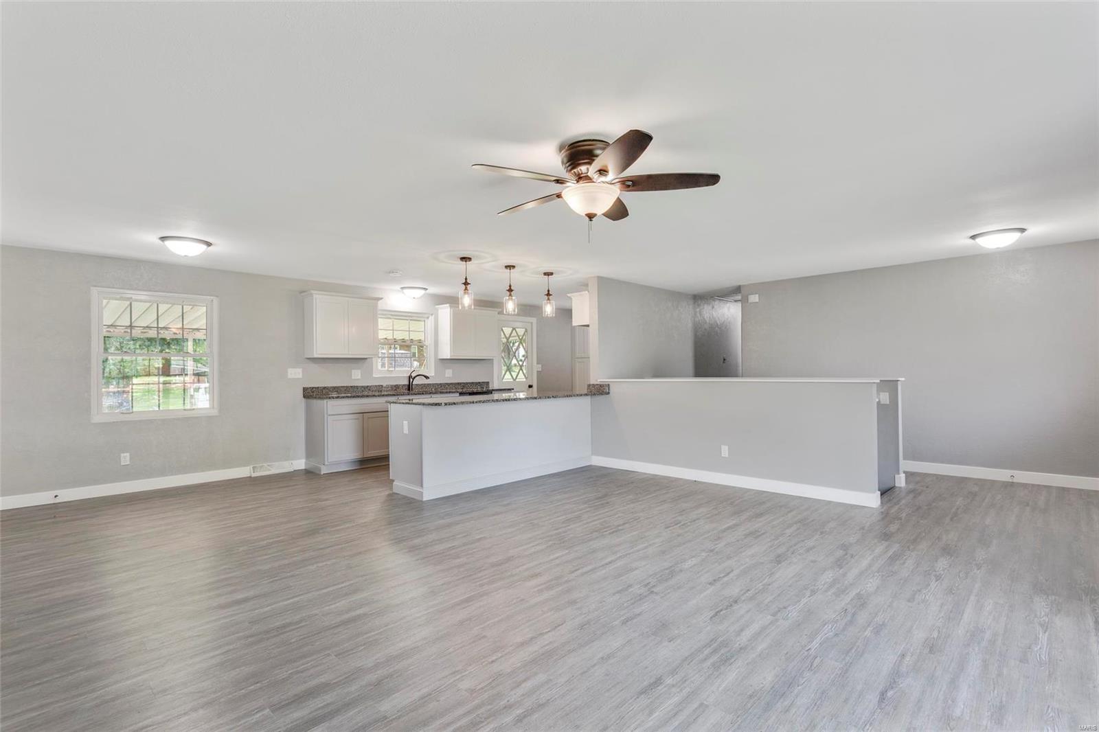 28 Victor Street Waterloo, IL 62298 - Photo 11 of 32