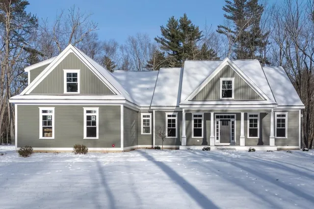 $1,349,900 | 2 Deer Run, East Kingston, NH 03827