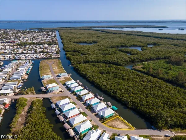 $275,000 | 3155 Trawler Lane, St. James City, FL 33956