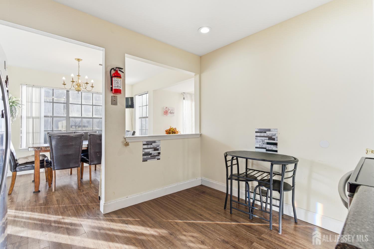 29 Exeter Court Somerset, NJ 08873 - Photo 12 of 30