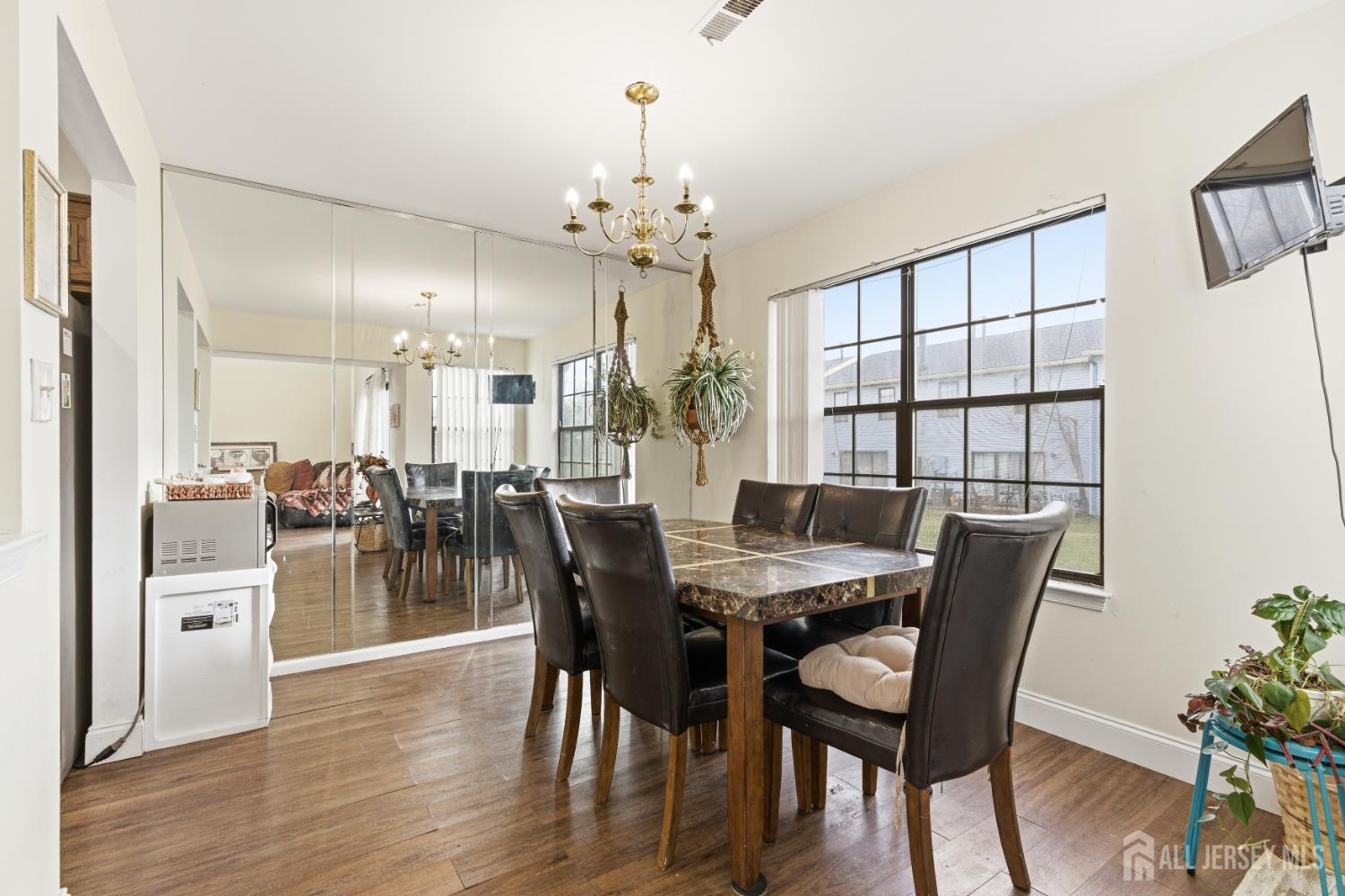 29 Exeter Court Somerset, NJ 08873 - Photo 13 of 30