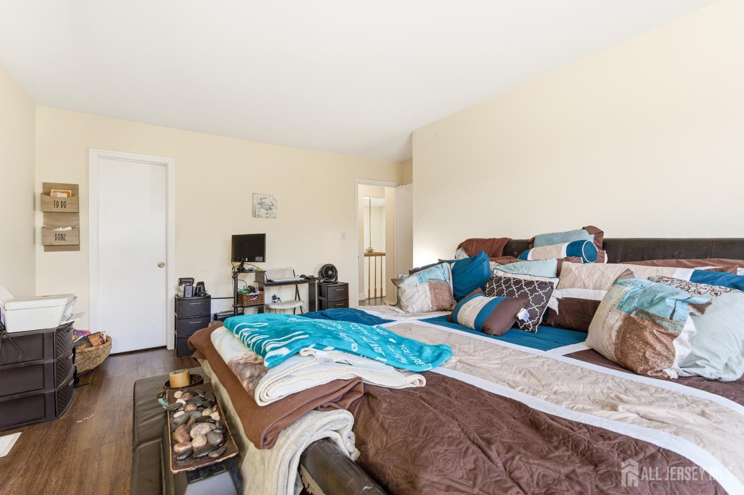 29 Exeter Court Somerset, NJ 08873 - Photo 19 of 30