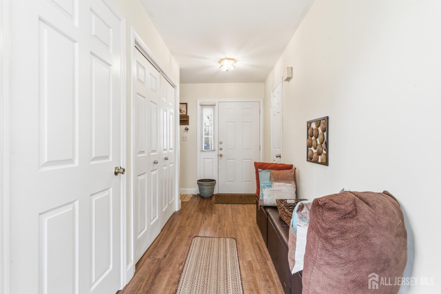 29 Exeter Court Somerset, NJ 08873 - Photo 4 of 30