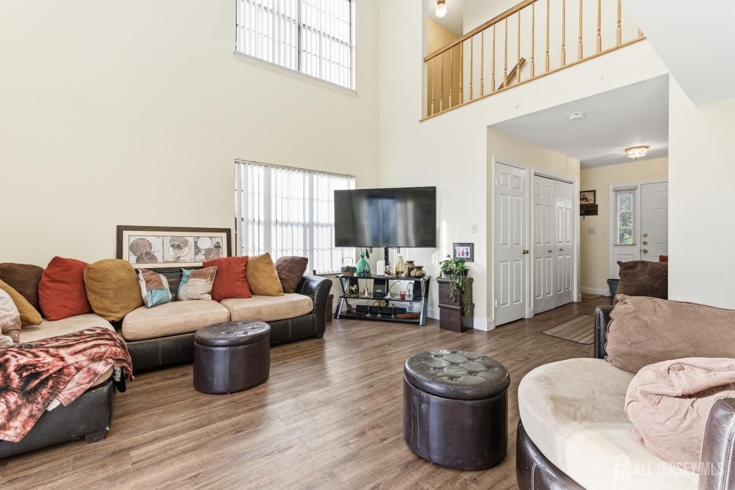 29 Exeter Court Somerset, NJ 08873 - Photo 8 of 30