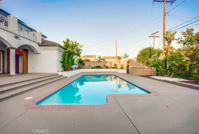 $1,688,000 | 322 East 19th Street, Upland, CA 91784