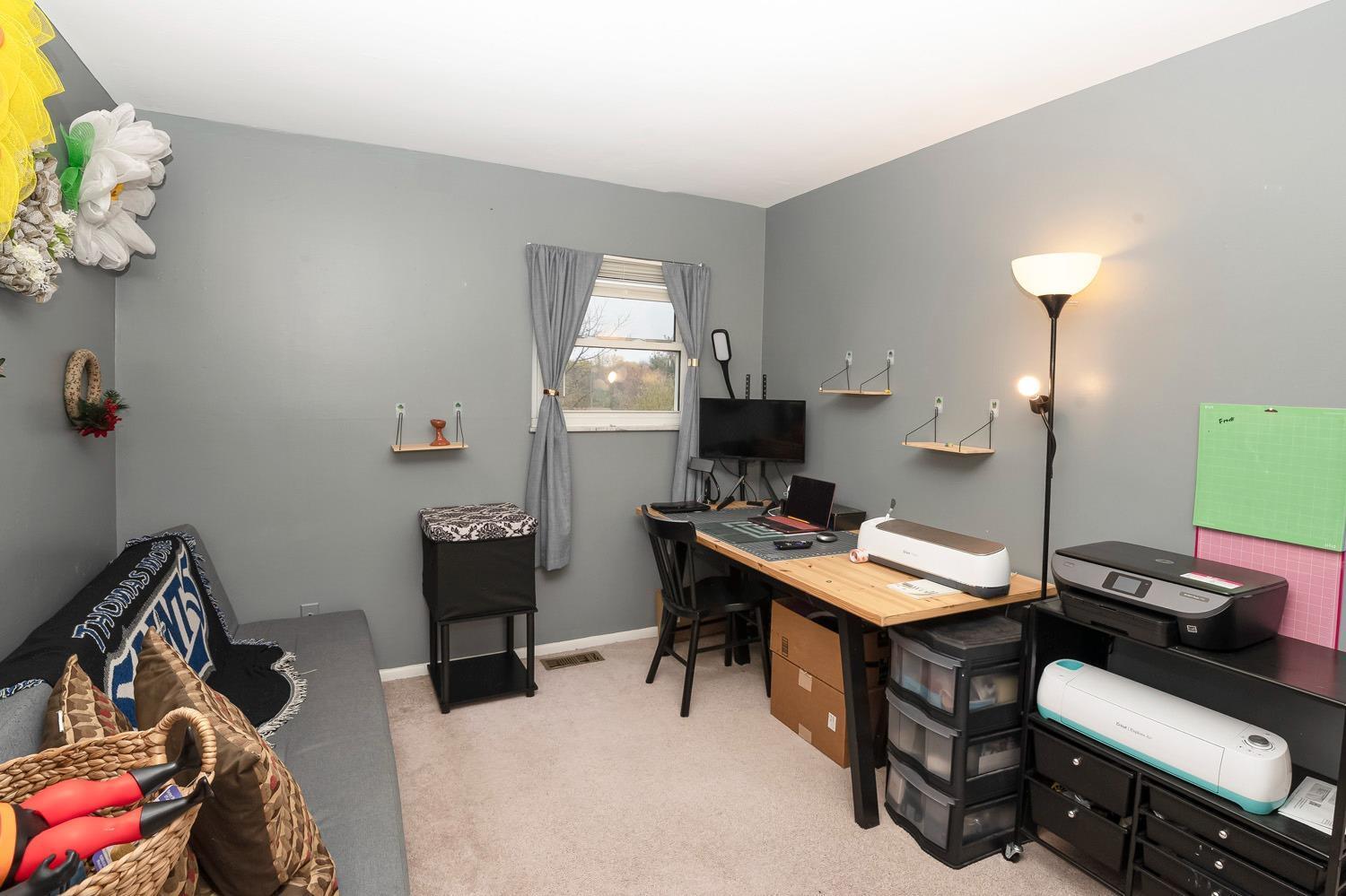 4317 Glenhaven Road Cincinnati, OH 45238 - Photo 17 of 22 Gallery Image 17